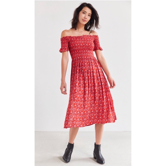 Urban Outfitters Dresses & Skirts - Urban Outfitters Kimchi Blue Red Floral Midi Dress